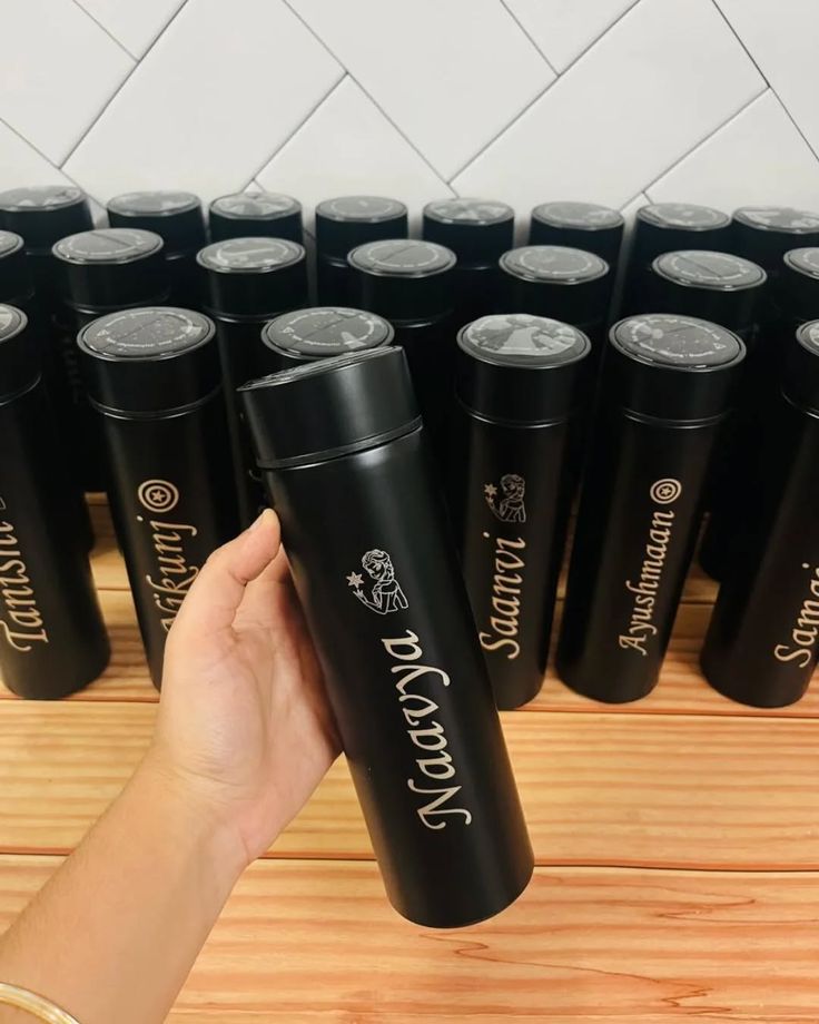 Tempreture Bottel Name Customized Black